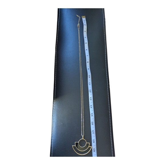 Elegant Gold and Black Geometric Pendant With Necklace - Picture 9 of 11